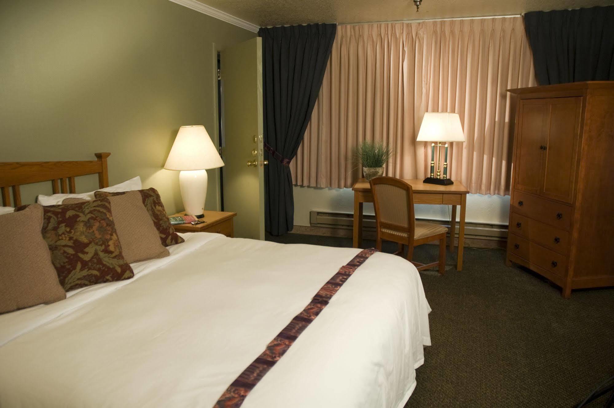 Westmark Sitka Hotel Exterior photo